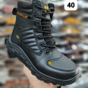 Vendo botas Caterpillar zapatillas buena calidad